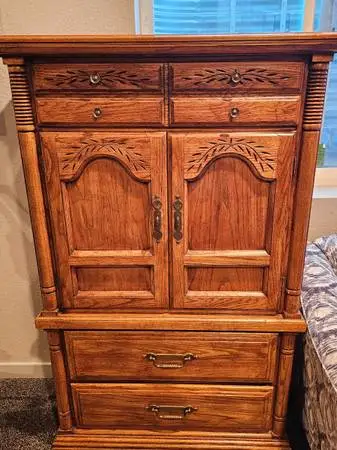 Solid Oak chest & nightstand