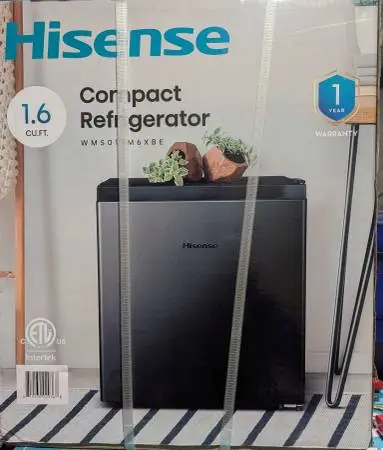 Hisense mini fridge