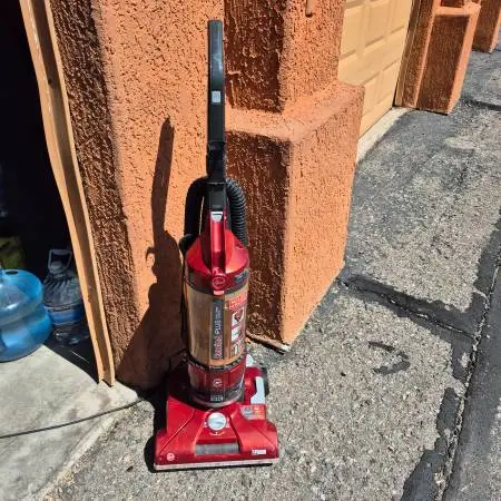 Hoover Deluxe Vac See description $20 excellent condition