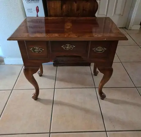 Mahogany Queen Anne Style Side Table