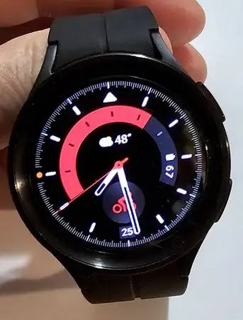 Samsung Galaxy Watch Pro 5 unlocked like new w/charging chord