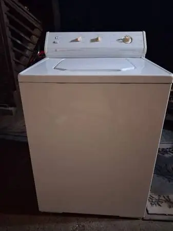 GE Washer Heavy Duty Large Capacity come see it WORK!!!