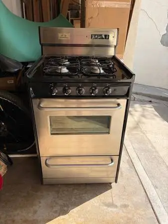 24 in GAS OVEN/Range in SS/Black