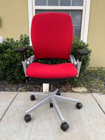 Steelcase leap V2 office chair /fully loaded