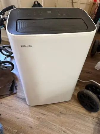 Toshiba portable air conditioner( great condition)