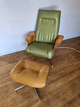 Vintage Charlton Mid-Century Lounge Chair & Ottoman – Eames Style