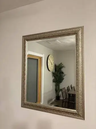Wall mirror