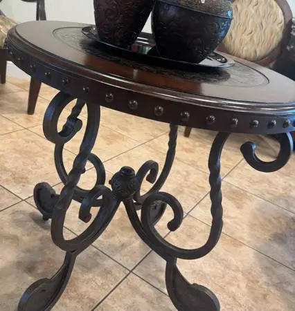Coffee table set of 2