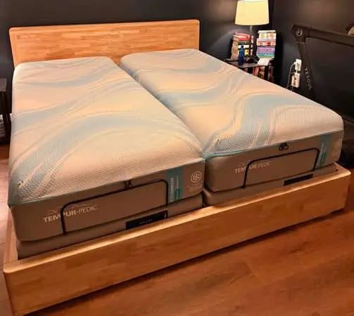 New split King Tempurpedic ActiveBreeze Air Medium Hybrid mattresses +bases set