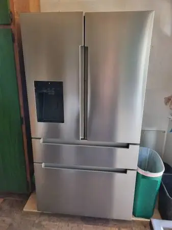 Mora 25.6 Cu. Ft. 4-Door French Door Refrigerator – Ice & Water