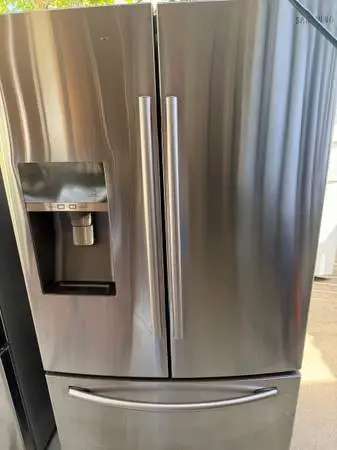 Big refrigerator perfect for the garage delivered