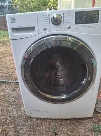 Kenmore Front Load Washer. Ive tested it at neighbors