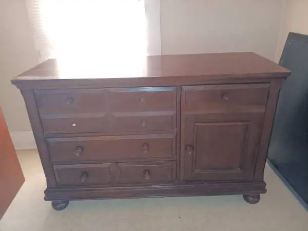 Dresser with mirror for sale