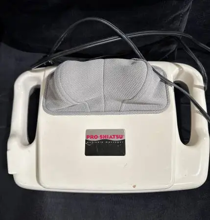 Pro Shiatsu neck Massager/Santa Clarita, 91350 see AD