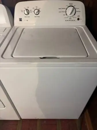 LIKE NEW  Whirlpool Kenmore extra large capacity washer
