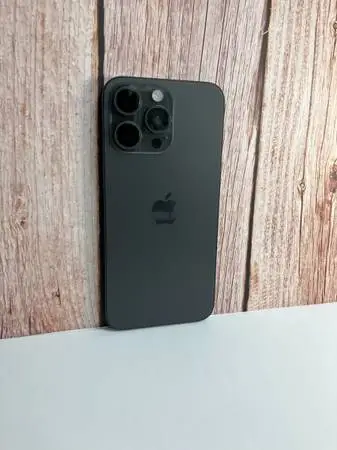 iPhone 15 Pro Max - Unlocked - 256GB