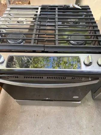 Whirlpool gas stove delivered