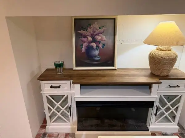 ELECTRIC FIREPLACE