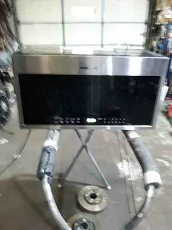 MICROWAVE OVEN