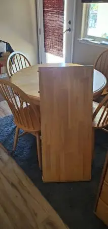 42 Dining Table and 4 Chairs with 18 Leaf