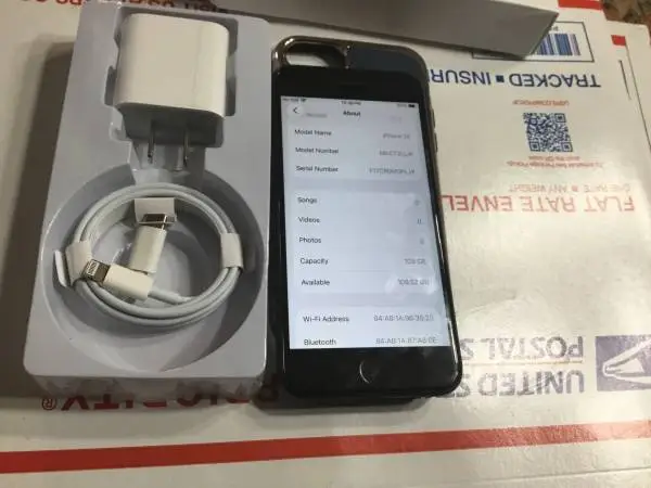 iPhone SE 128gb 2020 2nd edition Factory Unlocked