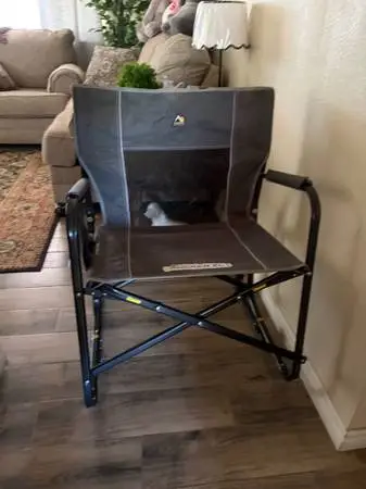 Big lounge foldable rocking chair new 30$ text or call