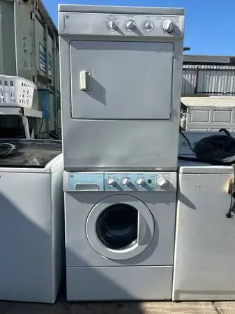 Warranty//free installation delivery 36” high GE washer and gas dryer