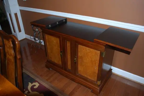 Dining room set. Make Offer