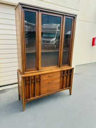 China hutch