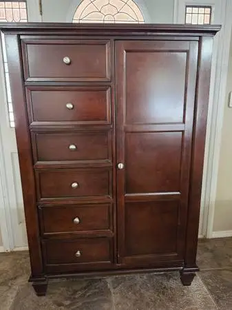 Solid wood gentlemans chest