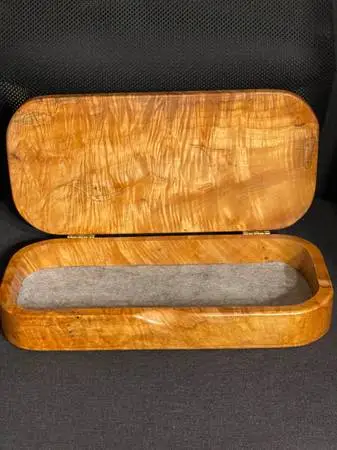 GORGEOUS BURLWOOD BOX 14 INCHES
