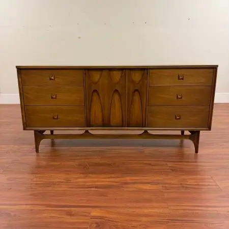 7 DIFFERENT Dressers, Chest of Drawers, Mid Century, Vintage