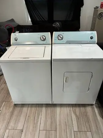 Whirlpool Matching Washer And Dryer Set Electric