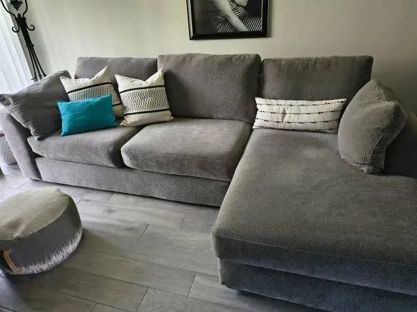 L shaped sectional
