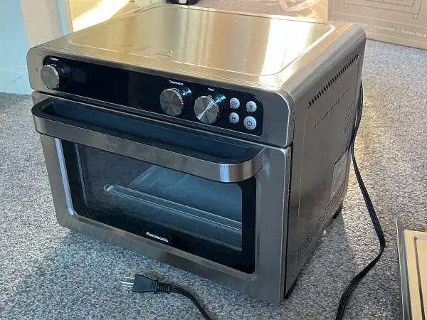 Panasonic Toaster Oven + Air Fryer NM-G211 (like new; used only 3x)