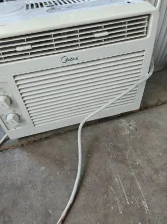 Small midia AC used works perfectly 80 firm see pictures for details s