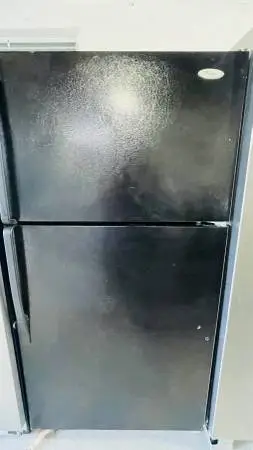 Whirlpool Refrigerator 33Wx29Dx67H good for garage