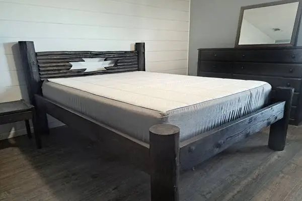 Solid Wood Rustic Bedroom Furniture