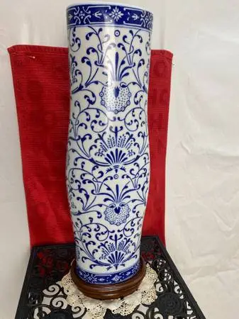 Vintage Bombay Chinoiserie Vase w/ Stand Cobalt Blue/White