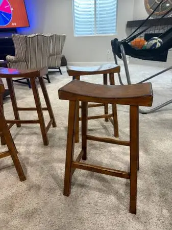 Stools, pottery. Arn