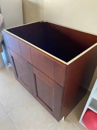 New kitchen cabinet