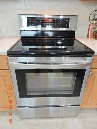 LG Electric Stove