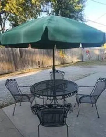 Woodard Vintage Wrought Iron Patio Table w Chairs