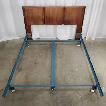 1970s Arthur Umanoff for Dillingham Walnut Queen Headboard w/Bed Frame