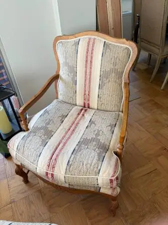 Berkeley Hall Collection Louis XV Bergère & Ottoman – Mastercraft Inte