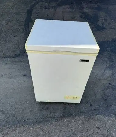 Deep chest freezer (free local delivery)