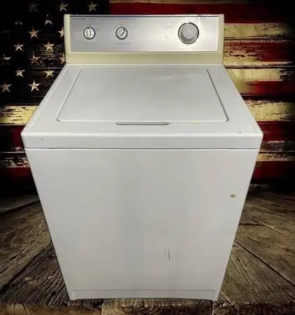 Admiral washer. Made by Maytag. No boards. Works good. Free delivery