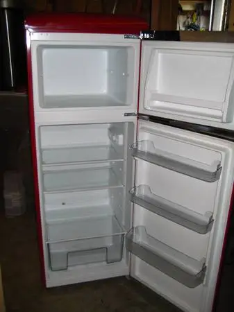 refrigerator / freezer