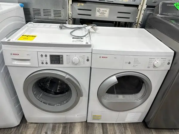 Bosch 24”W Frontload Washer & Dryer Set