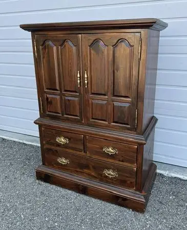 Armoire (s) / Wardrobe (s) / Hamper (s) at Creative Bargains